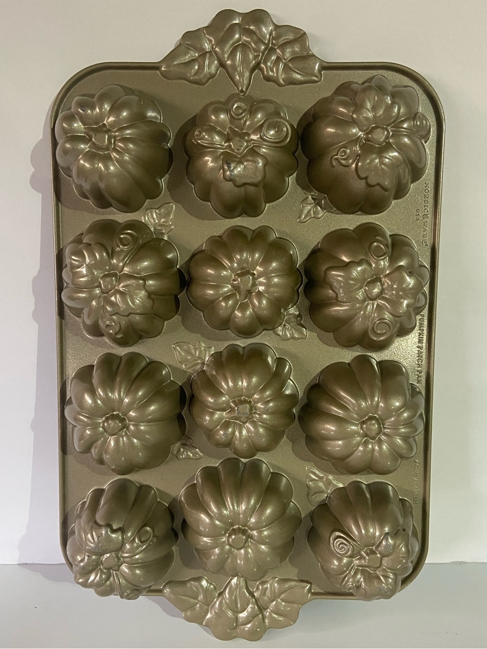 Nordic Ware Pumpkin Patch Pan Baking Dish
